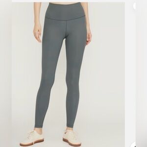 Everlane Perform Ankle Leggings